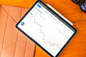 How To Invest In Stocks: A Beginner's Guide