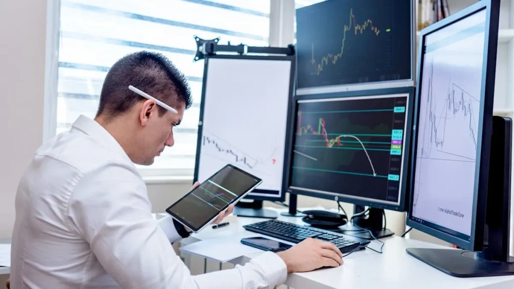 How To Analyze A Stock: A Beginner's Guide