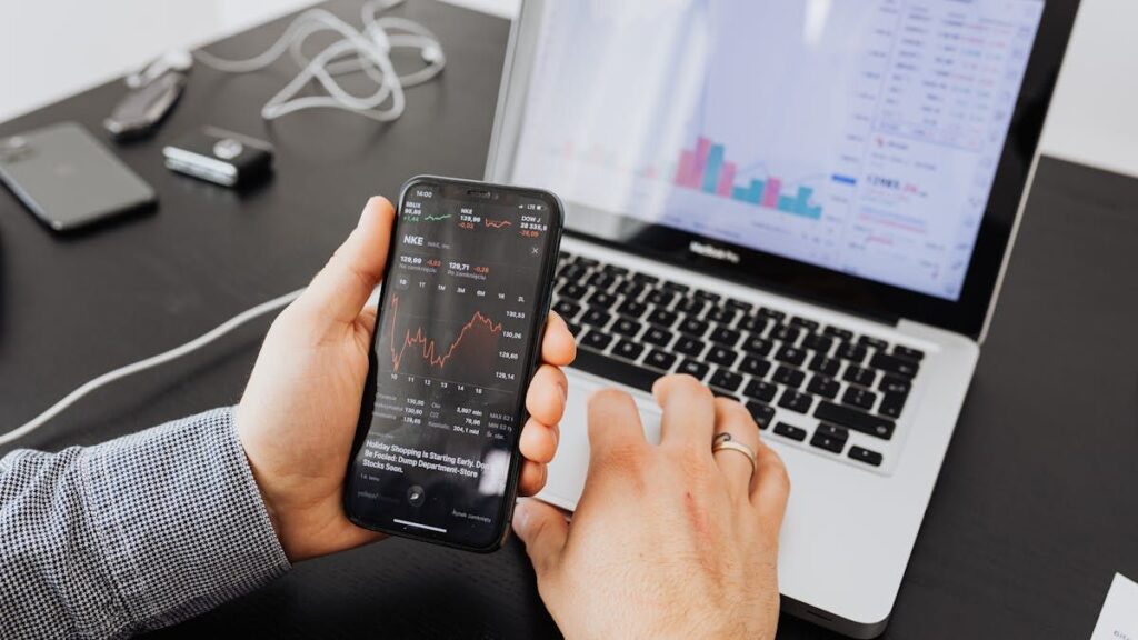 Day Trading for Beginners: 6 Essential Tips to Start Profitably Today