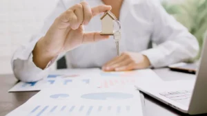Real Estate vs. Stocks: Comprehensive Investment Comparison