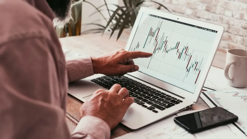 Copy Trading: Legal Loophole Or Total Scam?